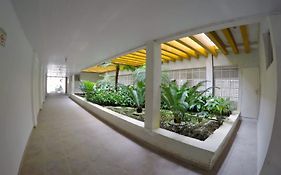 Apto - Enseada - Guarujá - Do lado da praia - Excelente - 9 pessoas